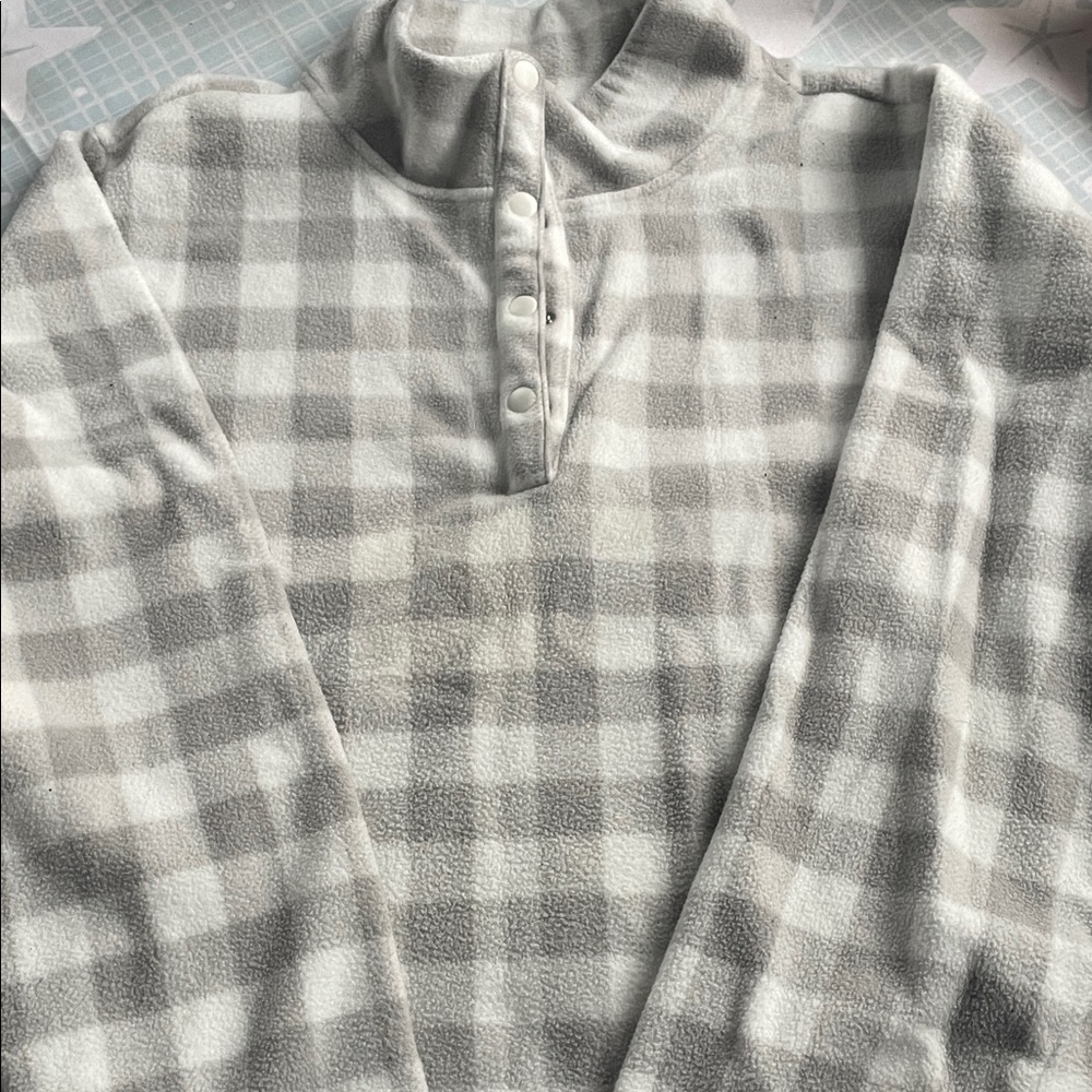 Croft & Barrow White Fleece Pullover